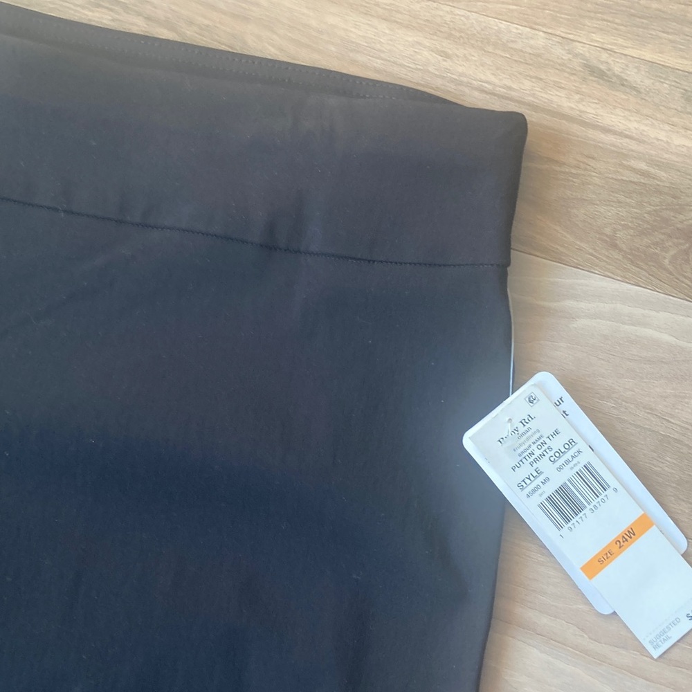 Ruby Rd black short pull on short with stretch slimming contour waistband 24W - Picture 8 of 17